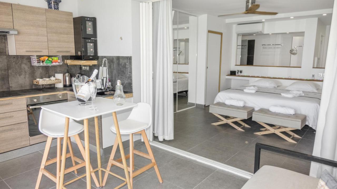 Official Page "Residence Bleu Marine" - Sea View Apartments & Studios - Saint-Martin French Side Grand Case Exteriör bild